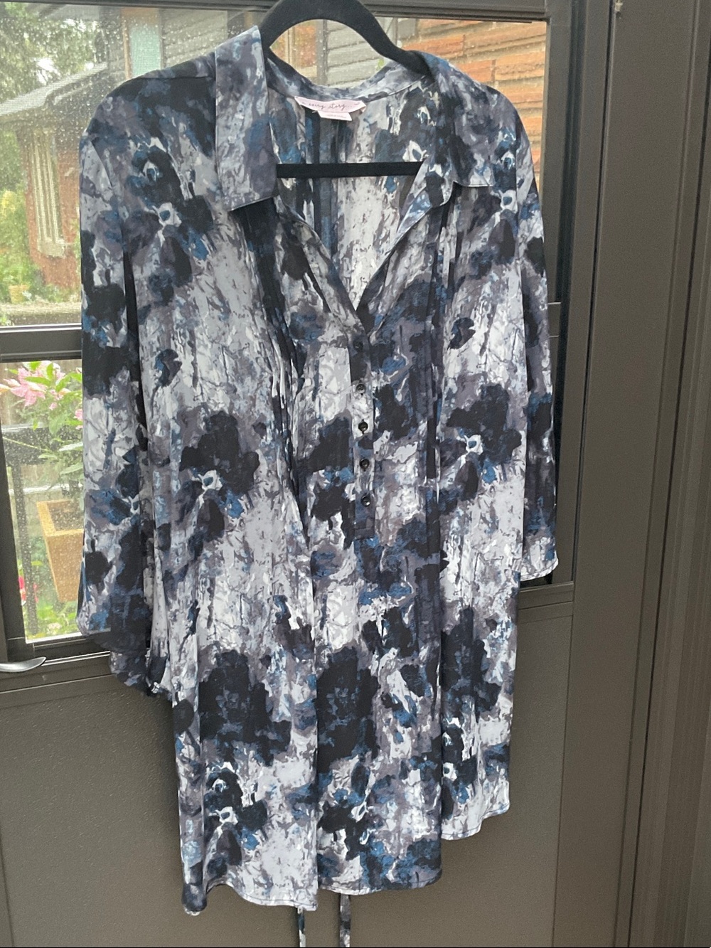 Penningtons Blue and Gray Abstract Button-Front Tunic